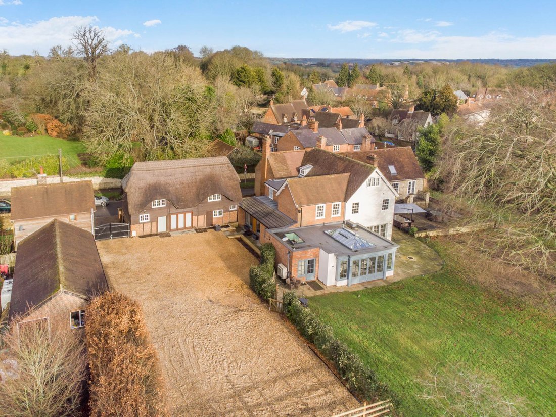 Estate in Whitchurch, England 2 - 17043599