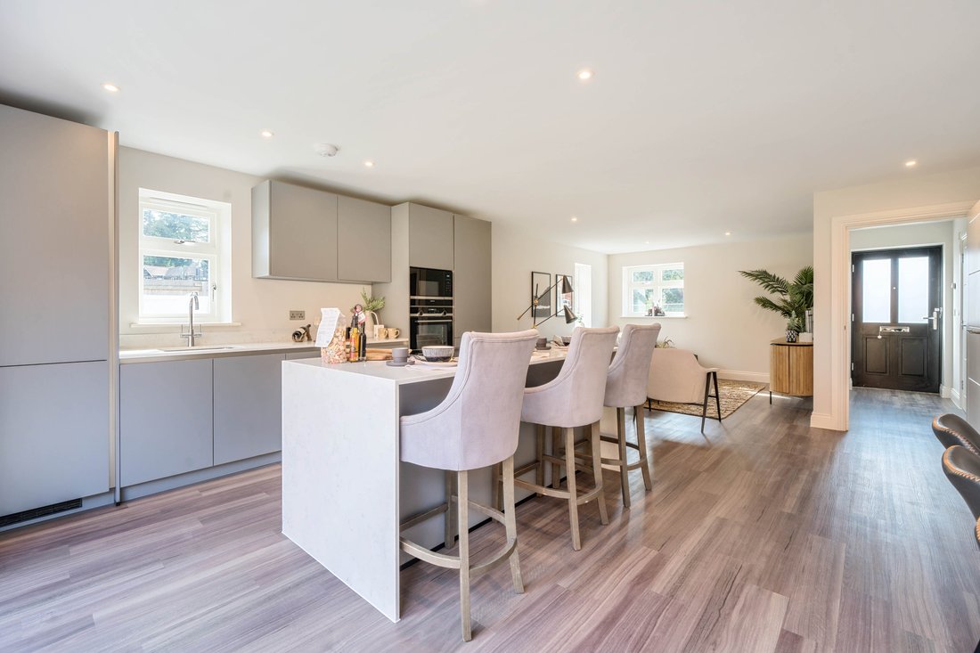 House in Kingswood, Reigate and Banstead, England 2 - 17043585