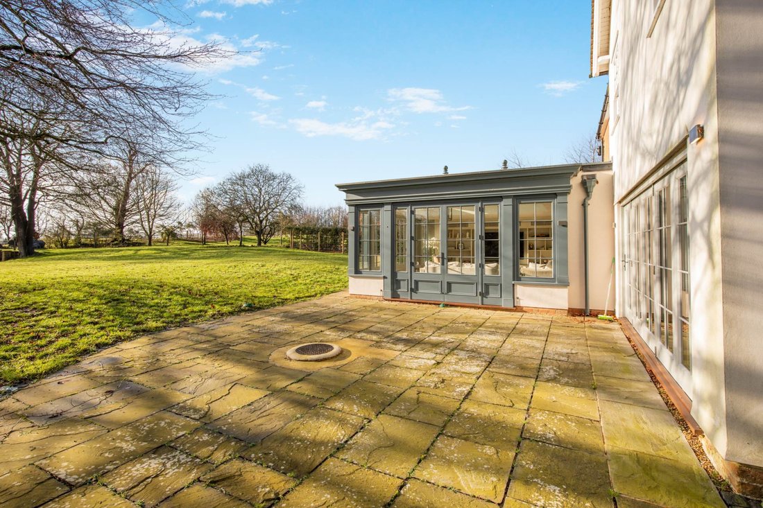 Estate in Whitchurch, England 4 - 17043599
