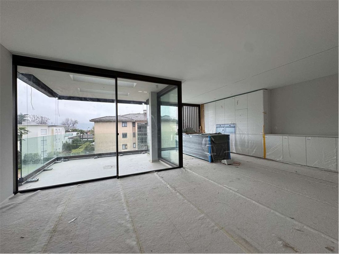 4.5 Room Flat On The Ground Floor With Garden, 5 Minutes' Walk From Ascona Golf Club