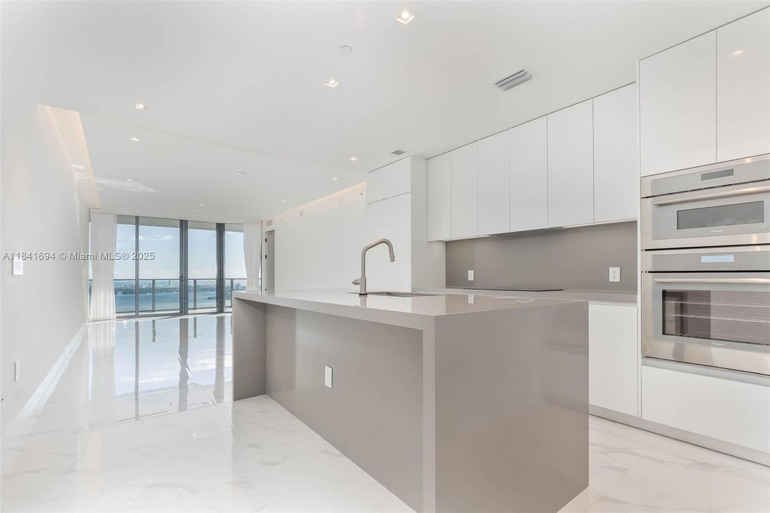 Condo in Miami, Florida, United States 2 - 17042108