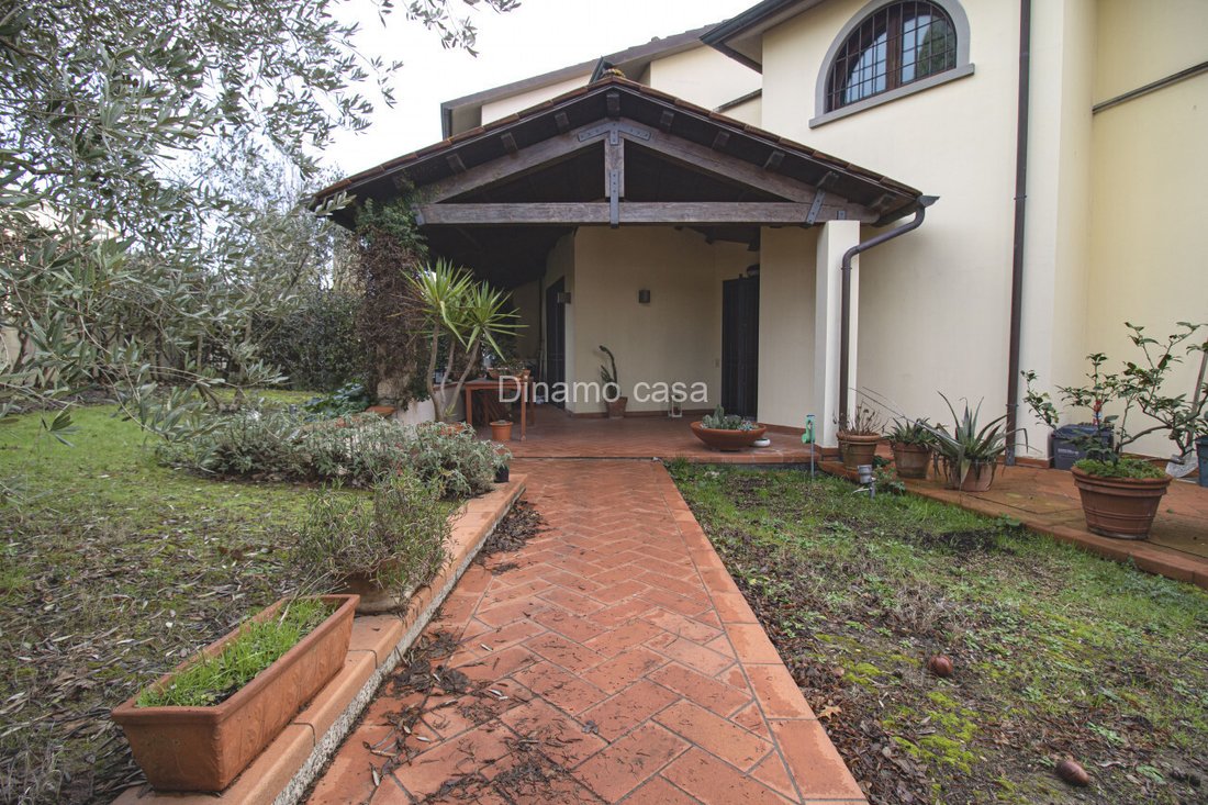 Villa in Poggio a Caiano, Tuscany, Italy 1 - 17044048