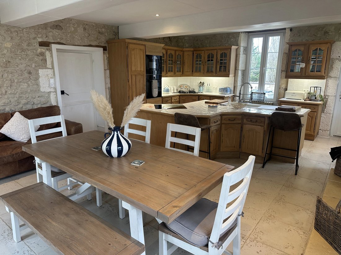 House in Blanzac-Porcheresse, Coteaux-du-Blanzacais, France 3 - 17043497