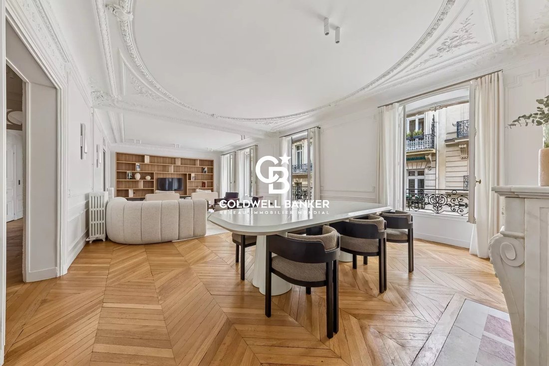 Apartment in Chaillot, Paris 16e Arrondissement, Paris 5 - 17043685