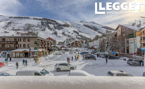 Apartment in Mont-de-Lans, Les Deux Alpes, France 1