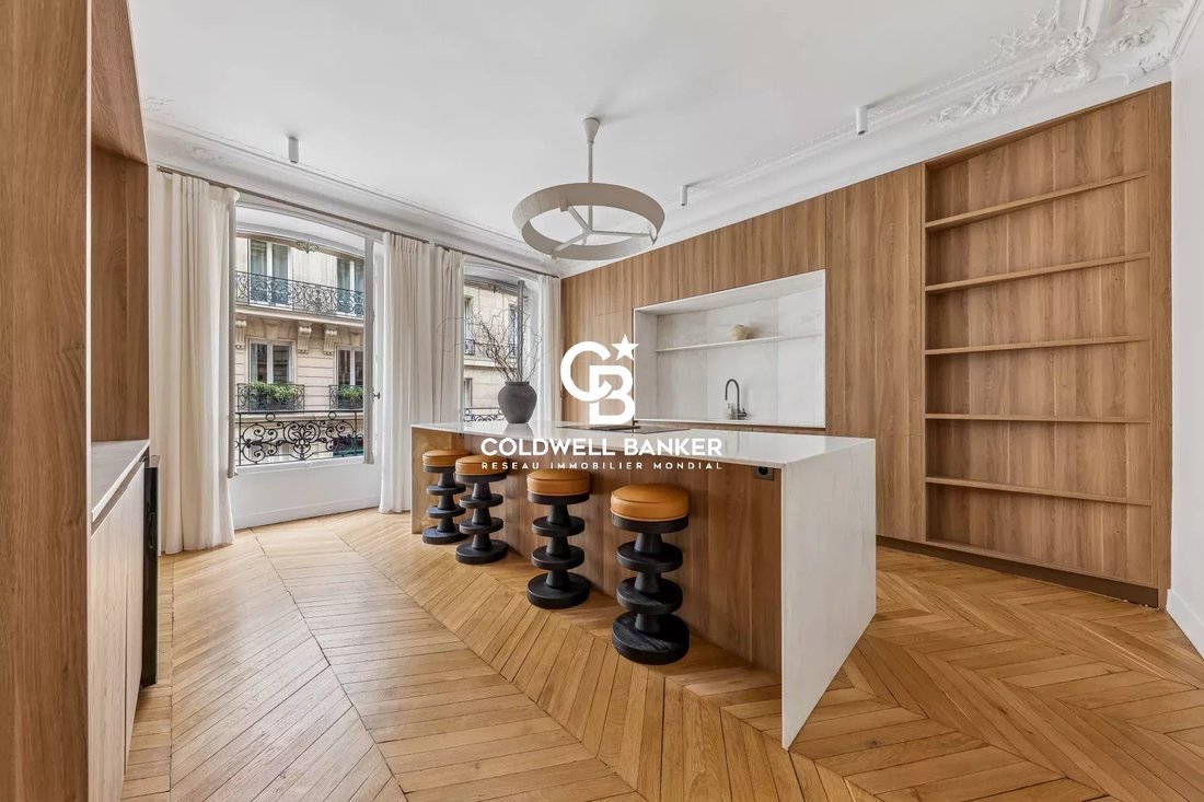 Apartment in Chaillot, Paris 16e Arrondissement, Paris 4 - 17043685