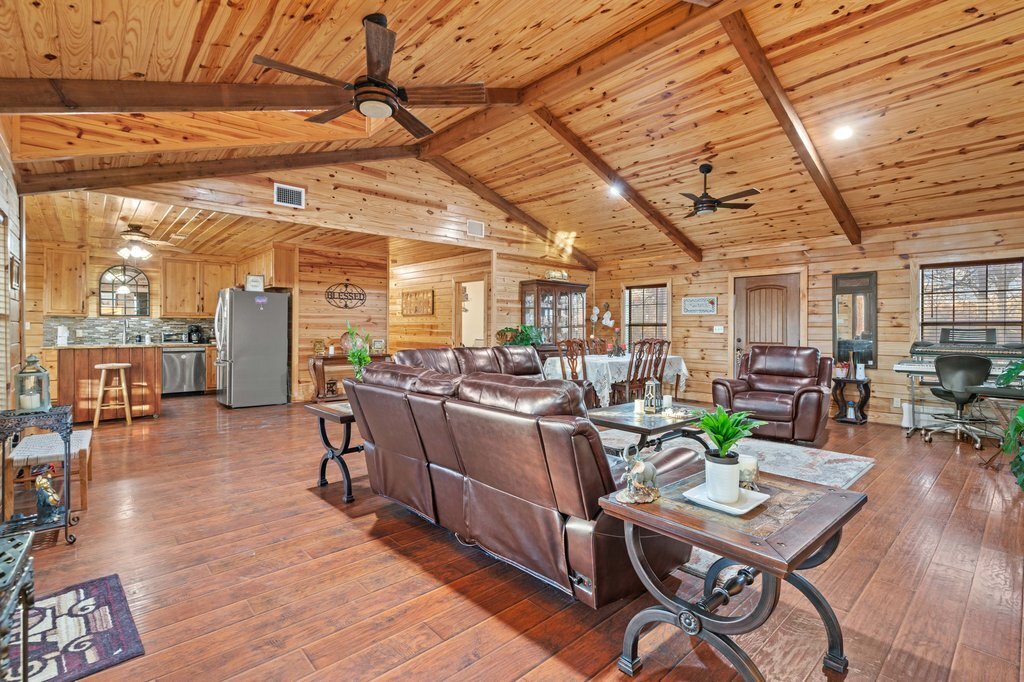 House in Elgin, Texas, United States 3 - 17040270