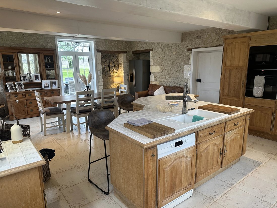 House in Blanzac-Porcheresse, Coteaux-du-Blanzacais, France 2 - 17043497