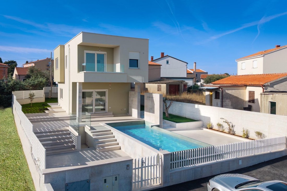 Villa in Liznjan, Istria County, Croatia 2 - 14231407