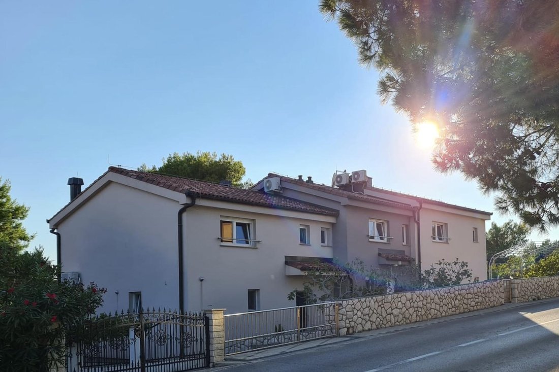 Villa in Barbat, Primorje-Gorski Kotar County, Croatia 1 - 17043705