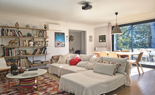 Château 1330 M² Sur 13 Ha Proximité Nimes