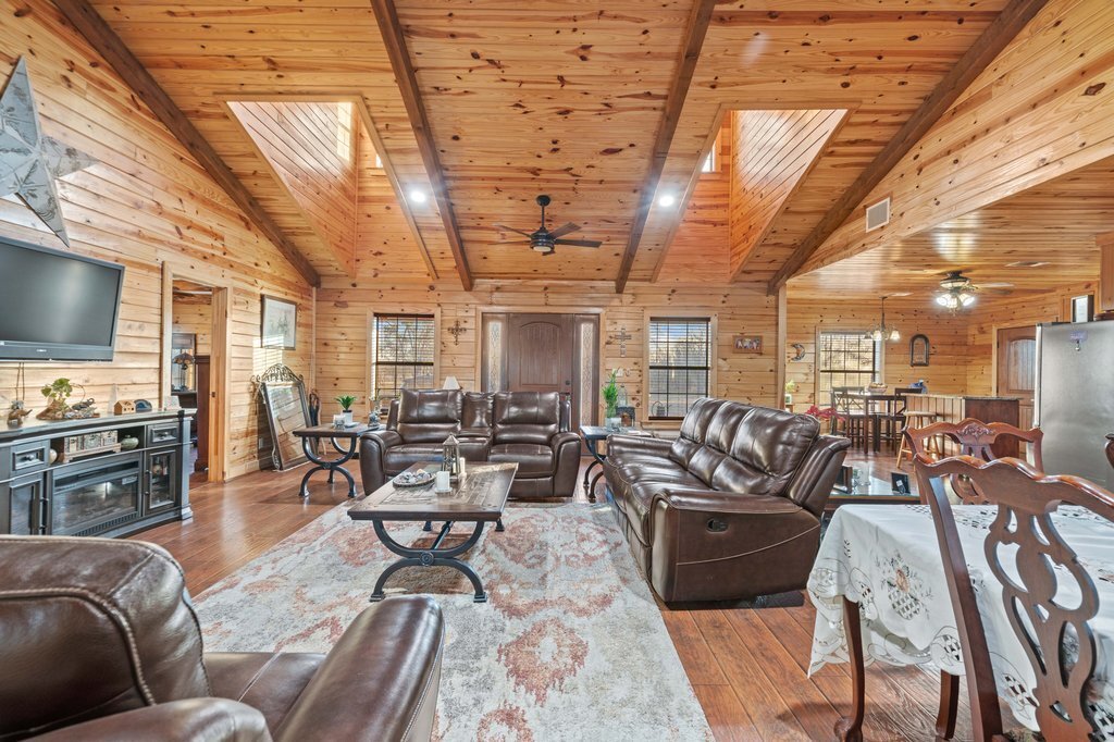 House in Elgin, Texas, United States 4 - 17040270
