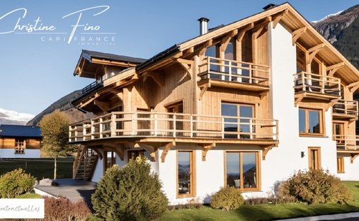 Chalet in Le Monêtier-les-Bains, Provence-Alpes-Côte d'Azur, France 1