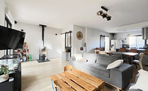 Stone Farmhouse With Gîtes And Vineyard In Aop Côtes Du Rhône 13 Ha Of Tranquility In The Gard