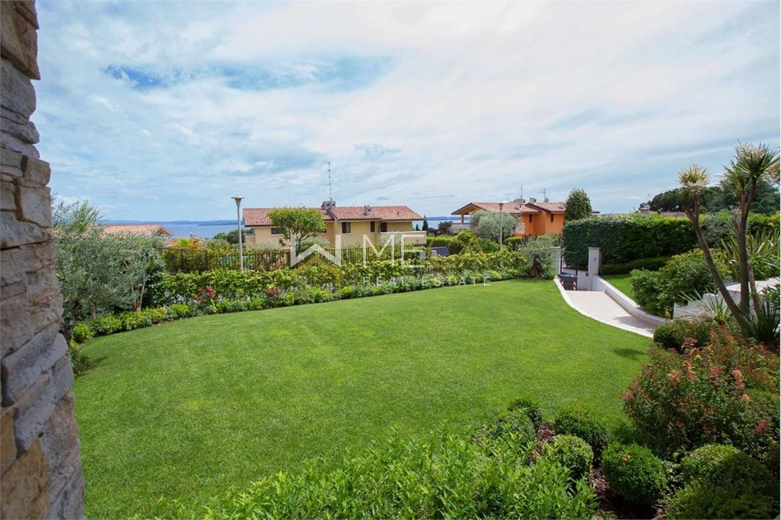 Apartment in Padenghe sul Garda, Lombardy, Italy 2 - 17042439