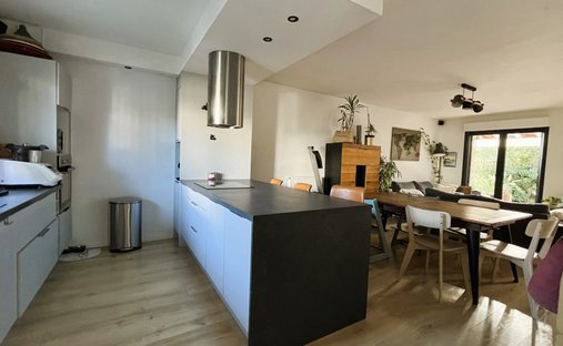 Stone Farmhouse With Gîtes And Vineyard In Aop Côtes Du Rhône 13 Ha Of Tranquility In The Gard