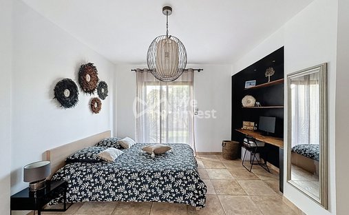 Stone Farmhouse With Gîtes And Vineyard In Aop Côtes Du Rhône 13 Ha Of Tranquility In The Gard