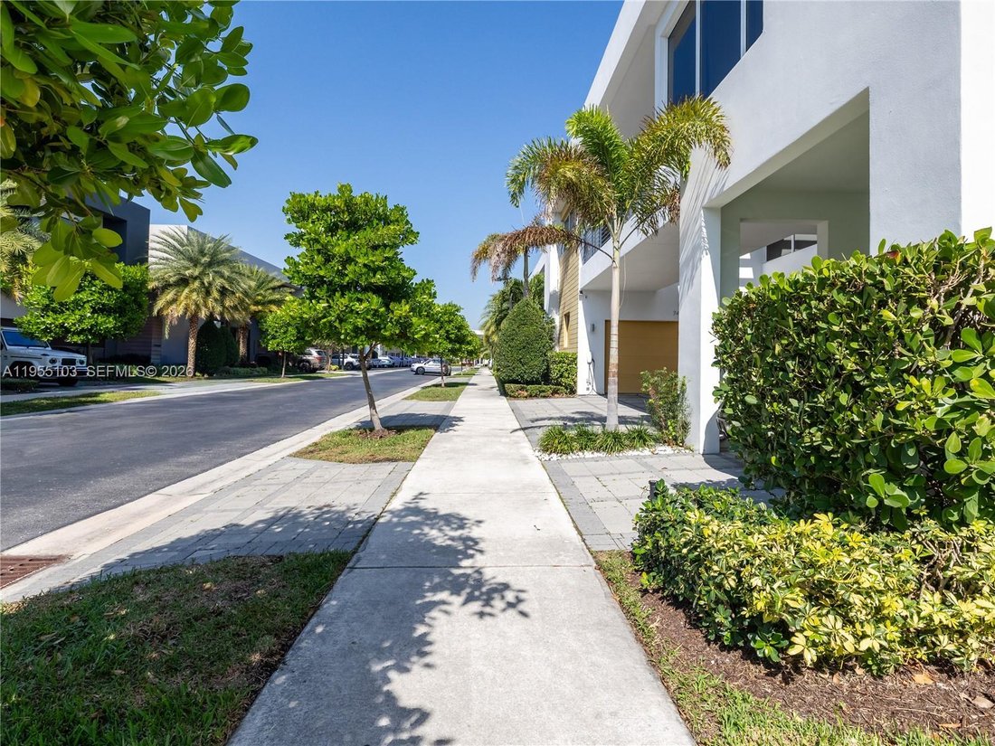 House in Doral, Florida, United States 4 - 17038826