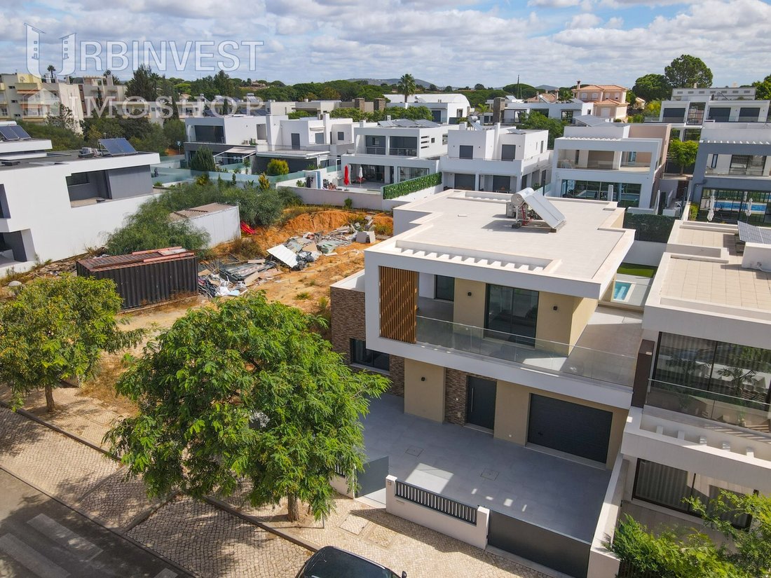House in Quarteira, Algarve, Portugal 1 - 17040079