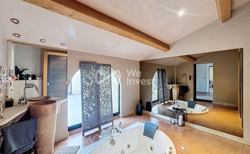 Stone Farmhouse With Gîtes And Vineyard In Aop Côtes Du Rhône 13 Ha Of Tranquility In The Gard