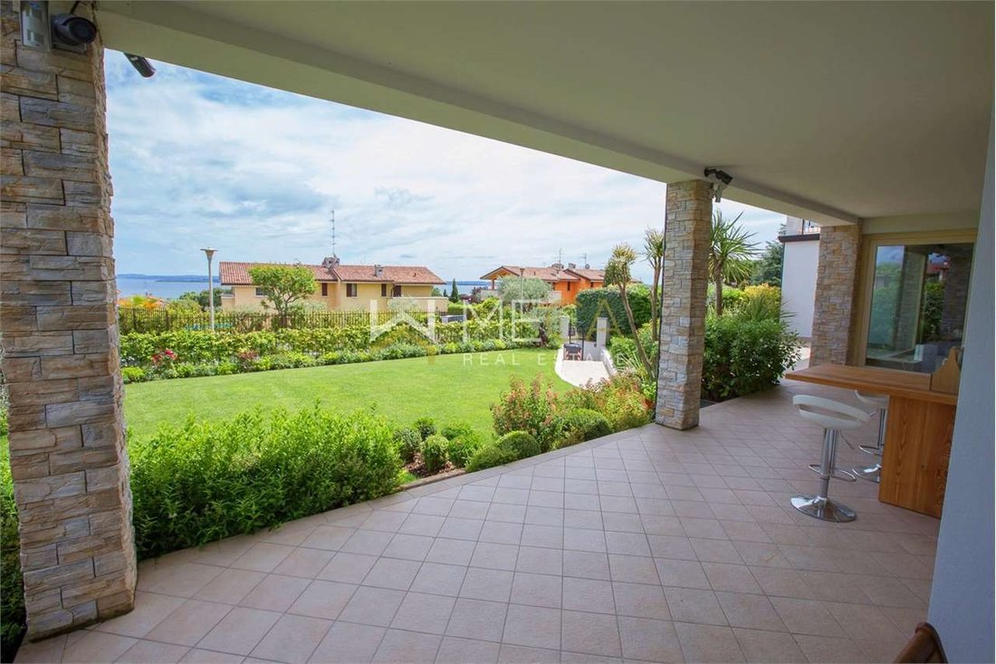 Apartment in Padenghe sul Garda, Lombardy, Italy 3 - 17042439