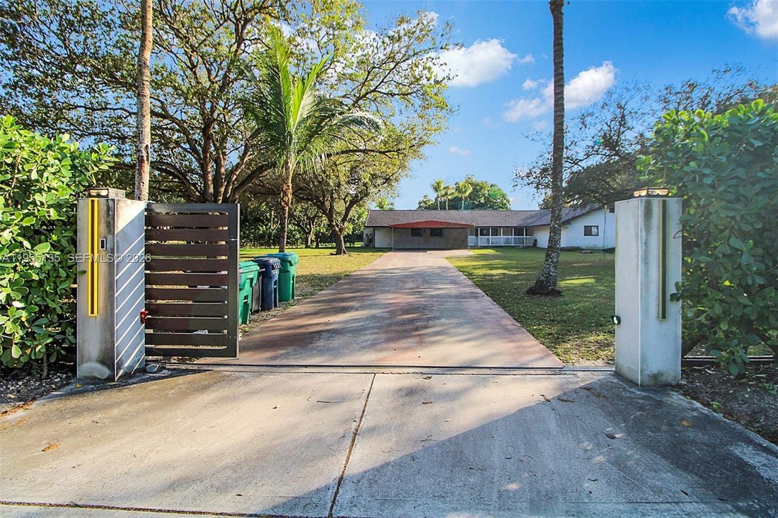 House in Miami, Florida, United States 3 - 17042063