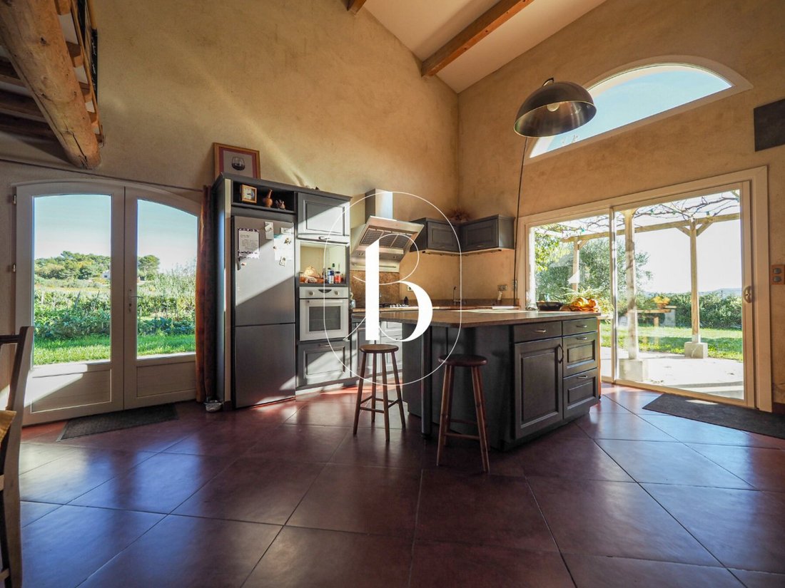 Villa in Goudargues, Occitania, France 4 - 17043099