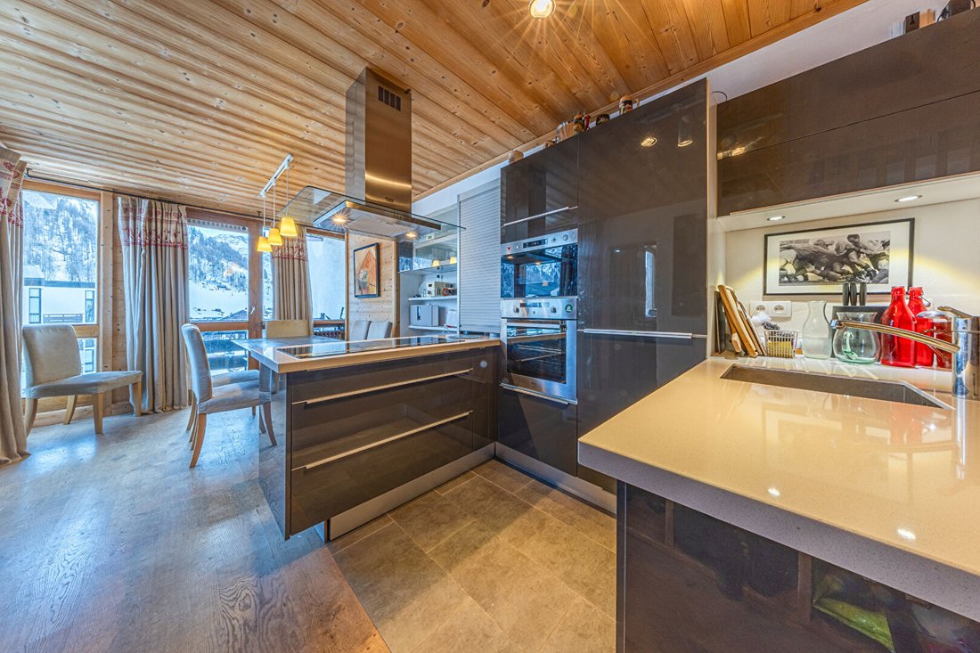 Apartment in Chamonix-Mont-Blanc, Auvergne-Rhône-Alpes, France 4 - 17043238