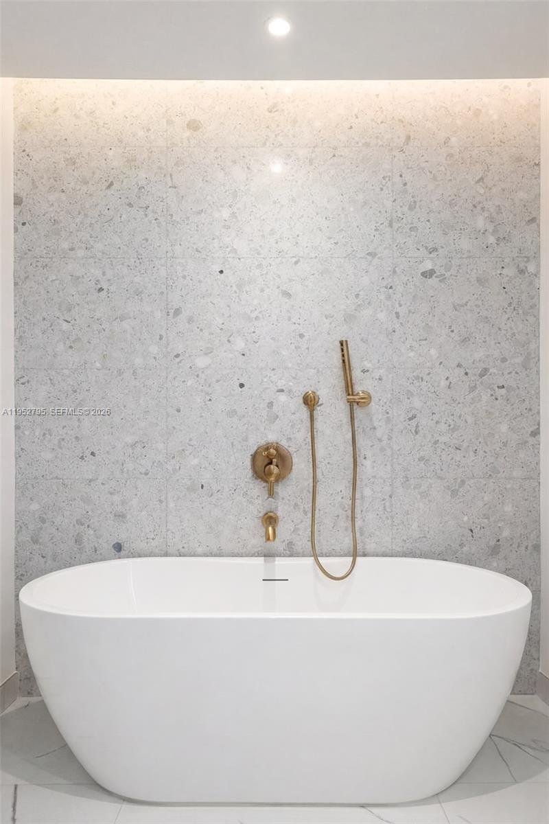 Condo in Miami, Florida, United States 5 - 17041721