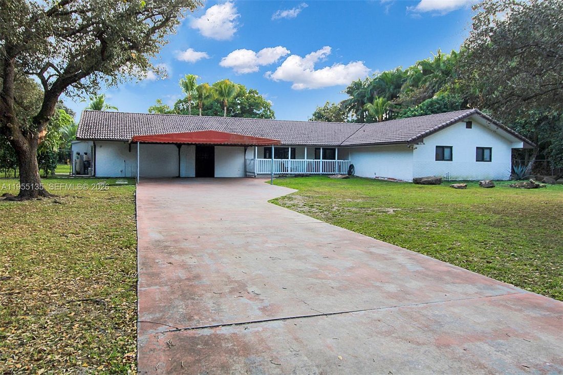 House in Miami, Florida, United States 5 - 17042063