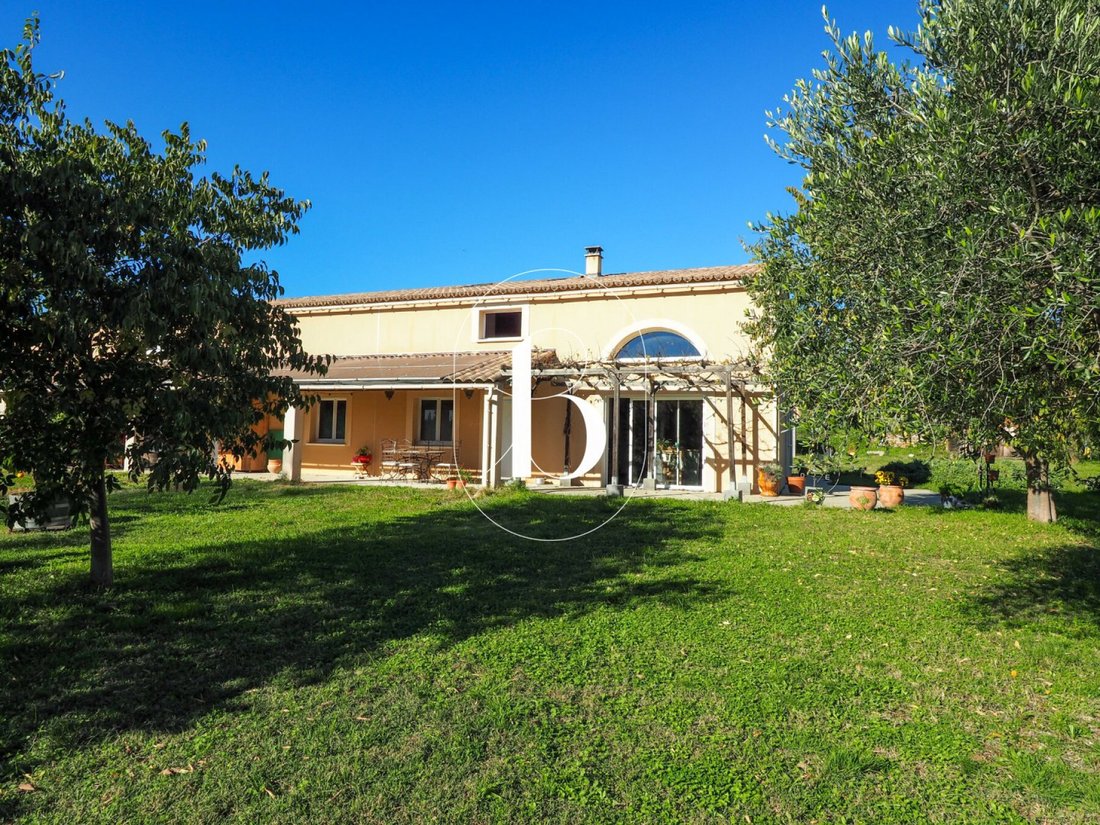 Villa in Goudargues, Occitania, France 2 - 17043099