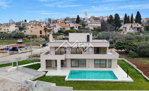 House in Porec, Istria County, Croatia 1