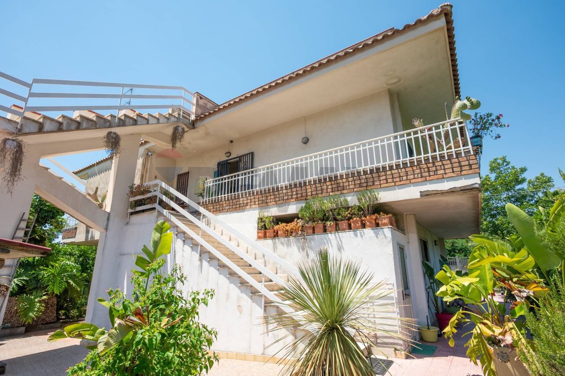 House in Taormina, Sicily, Italy 1 - 17044646