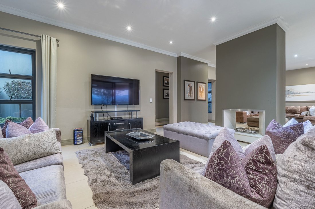 House in Roodepoort, Gauteng, South Africa 5 - 17043289