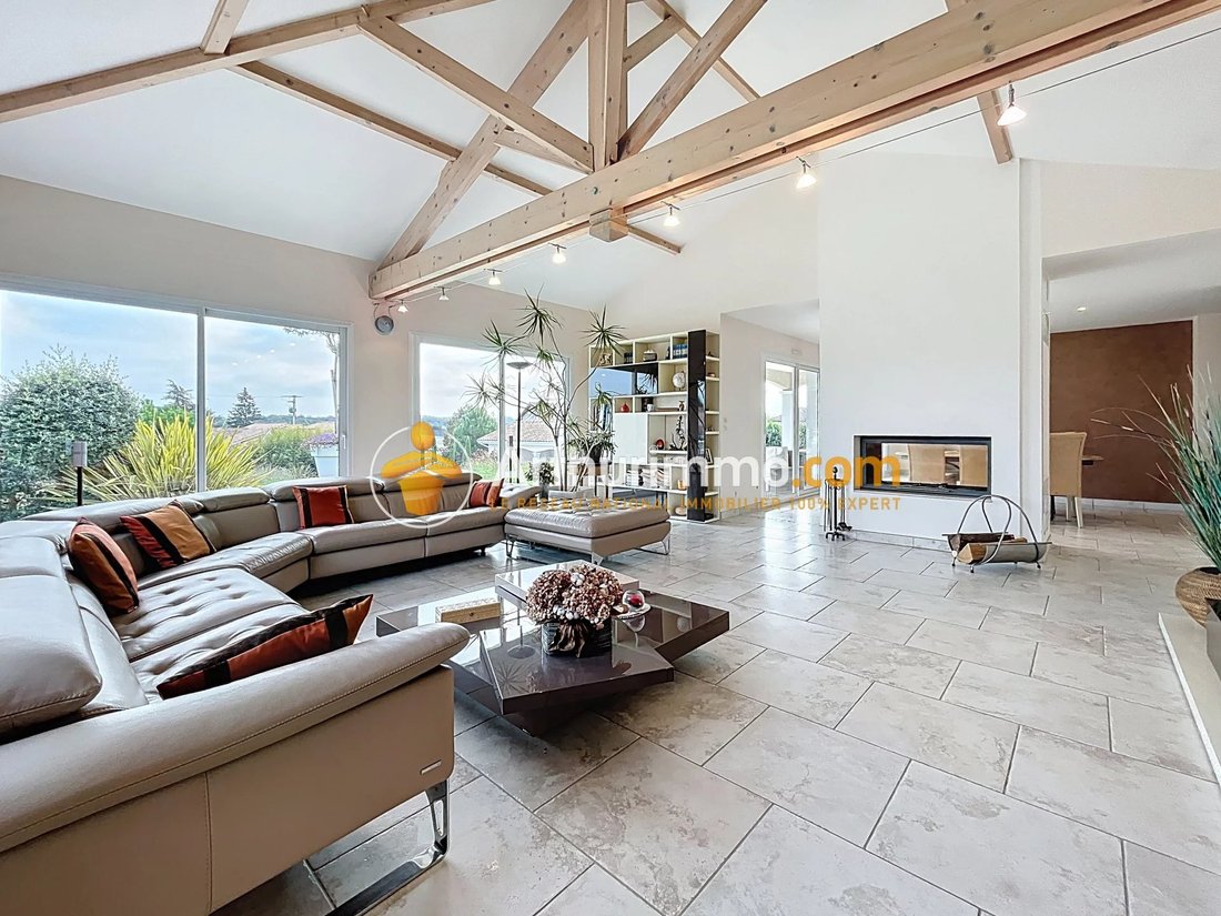 House in Chezeneuve, Auvergne-Rhône-Alpes, France 1 - 17043688