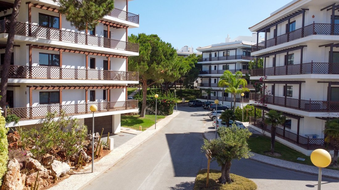 Apartment in Olhos de Agua, Algarve, Portugal 1 - 17040048