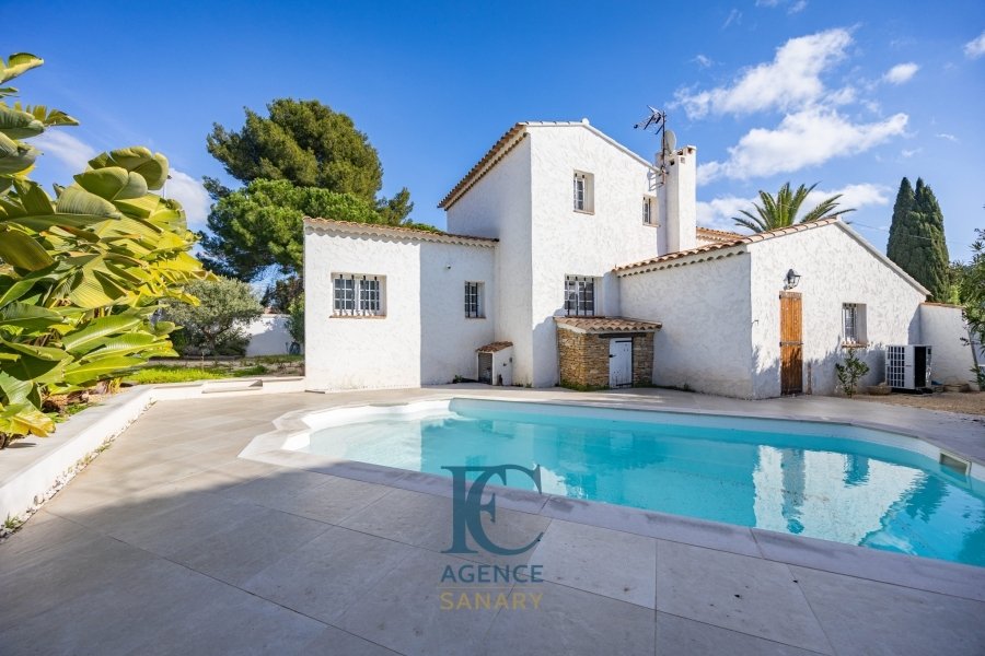 House in Saint-Cyr-sur-Mer, Provence-Alpes-Côte d'Azur, France 2 - 17043094
