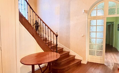 Aoc Côtes De Bourg Wine Château On 16 Hectares Ref 1029