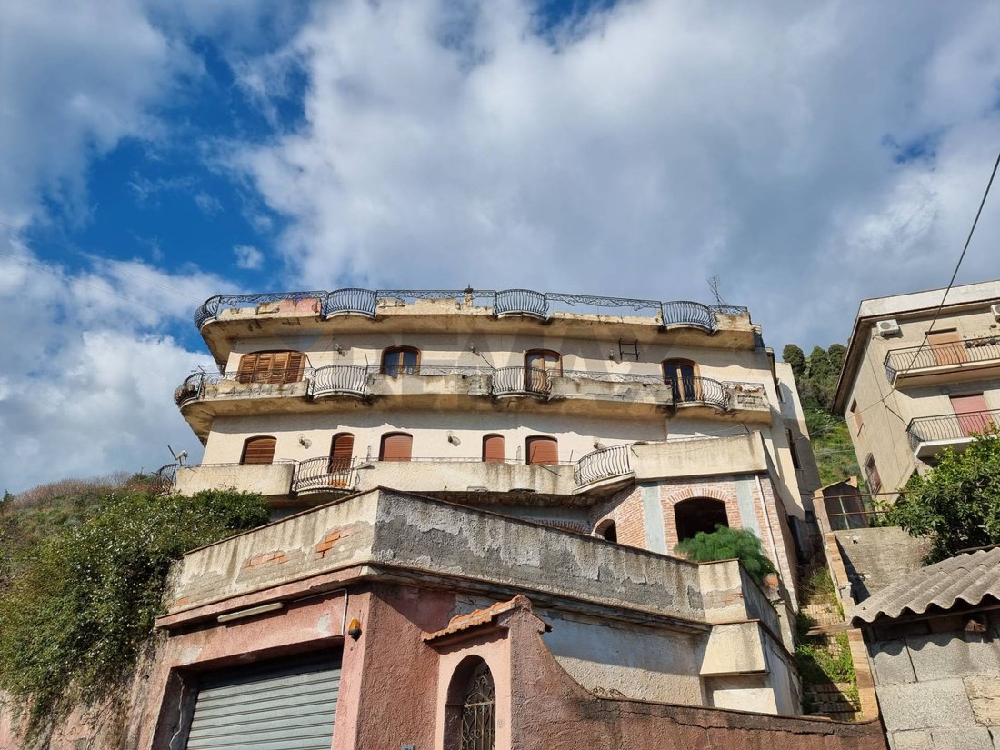House in Taormina, Sicily, Italy 2 - 17044541