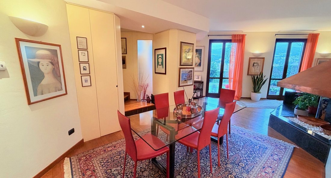 House in Germignaga, Lombardy, Italy 2 - 17042474
