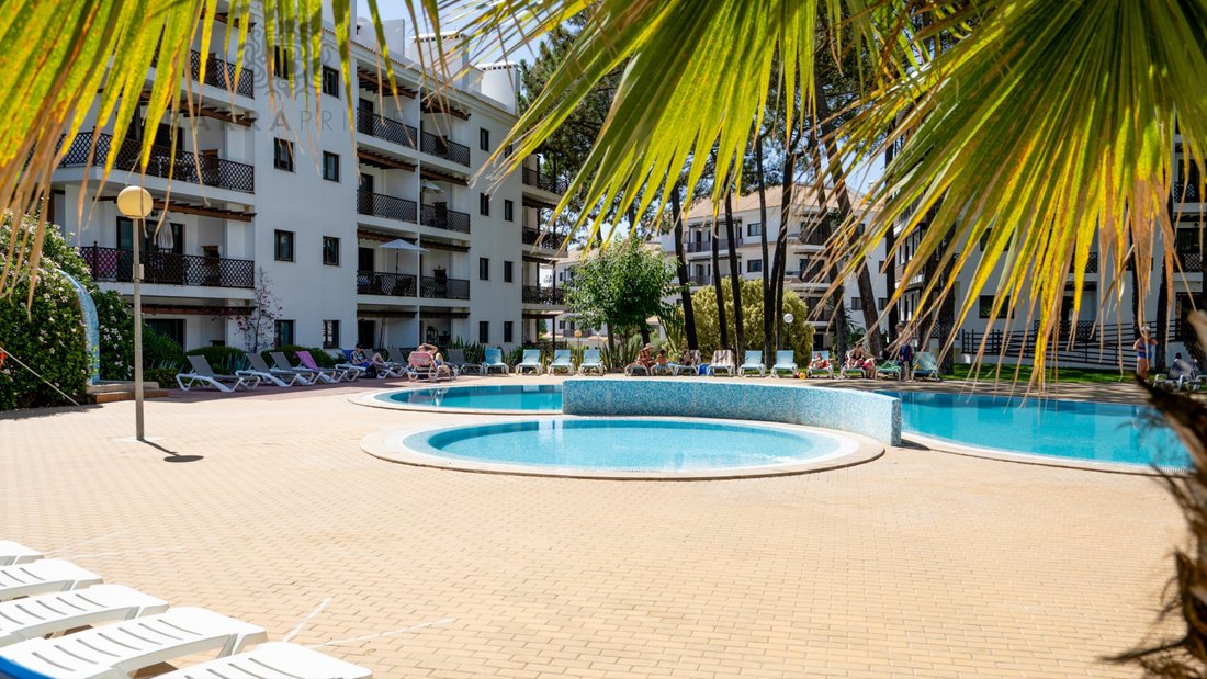 Apartment in Olhos de Agua, Algarve, Portugal 2 - 17040048