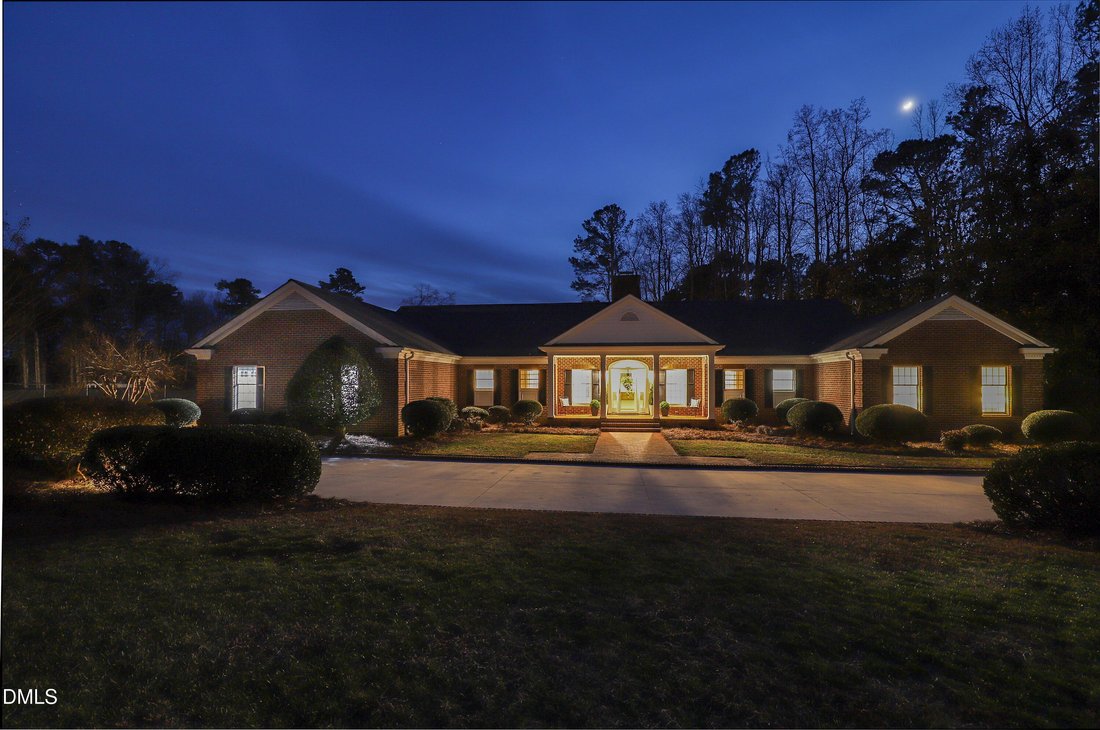 House in Siler City, North Carolina, United States 3 - 17041848