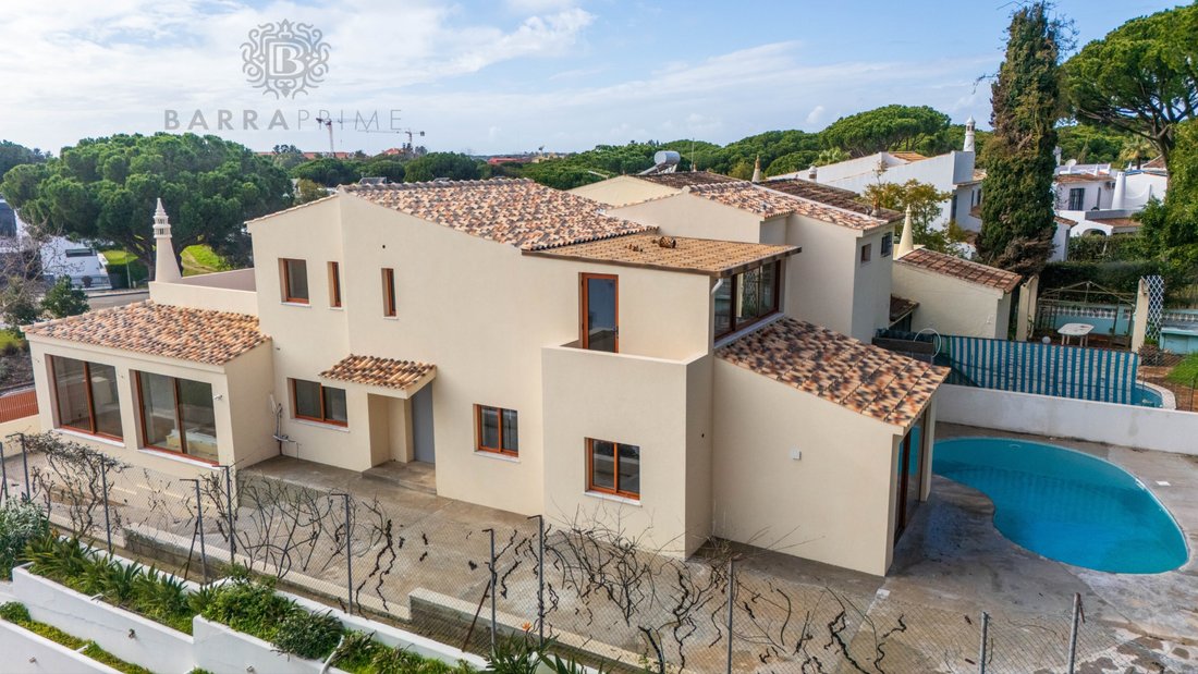 House in Vilamoura, Quarteira, Algarve 2 - 16995623