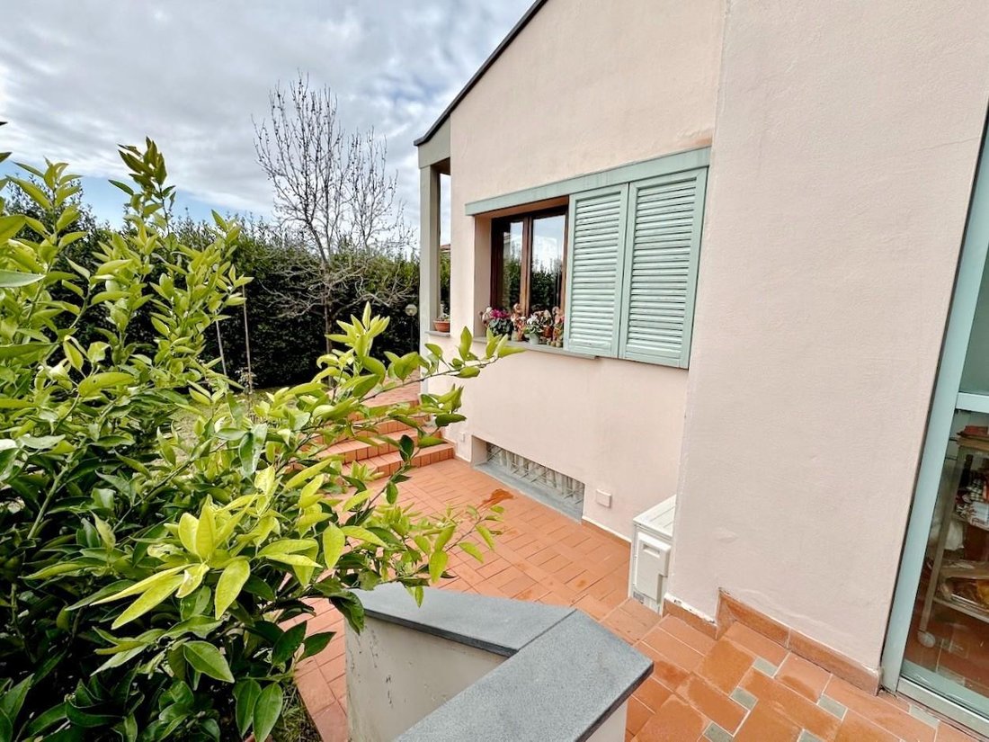 Villa in San Giuliano Terme, Tuscany, Italy 4 - 17042338