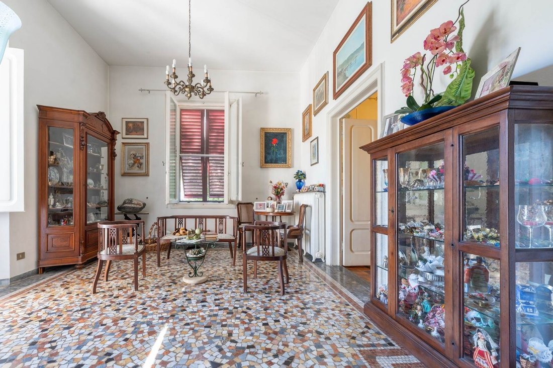 Villa in Marina di Pisa, Pisa, Italy 4 - 17043725