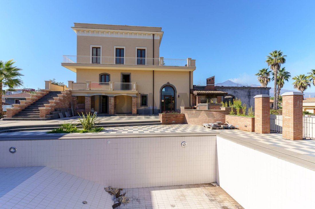 Villa in Aci Sant'Antonio, Sicily, Italy 3 - 17044790