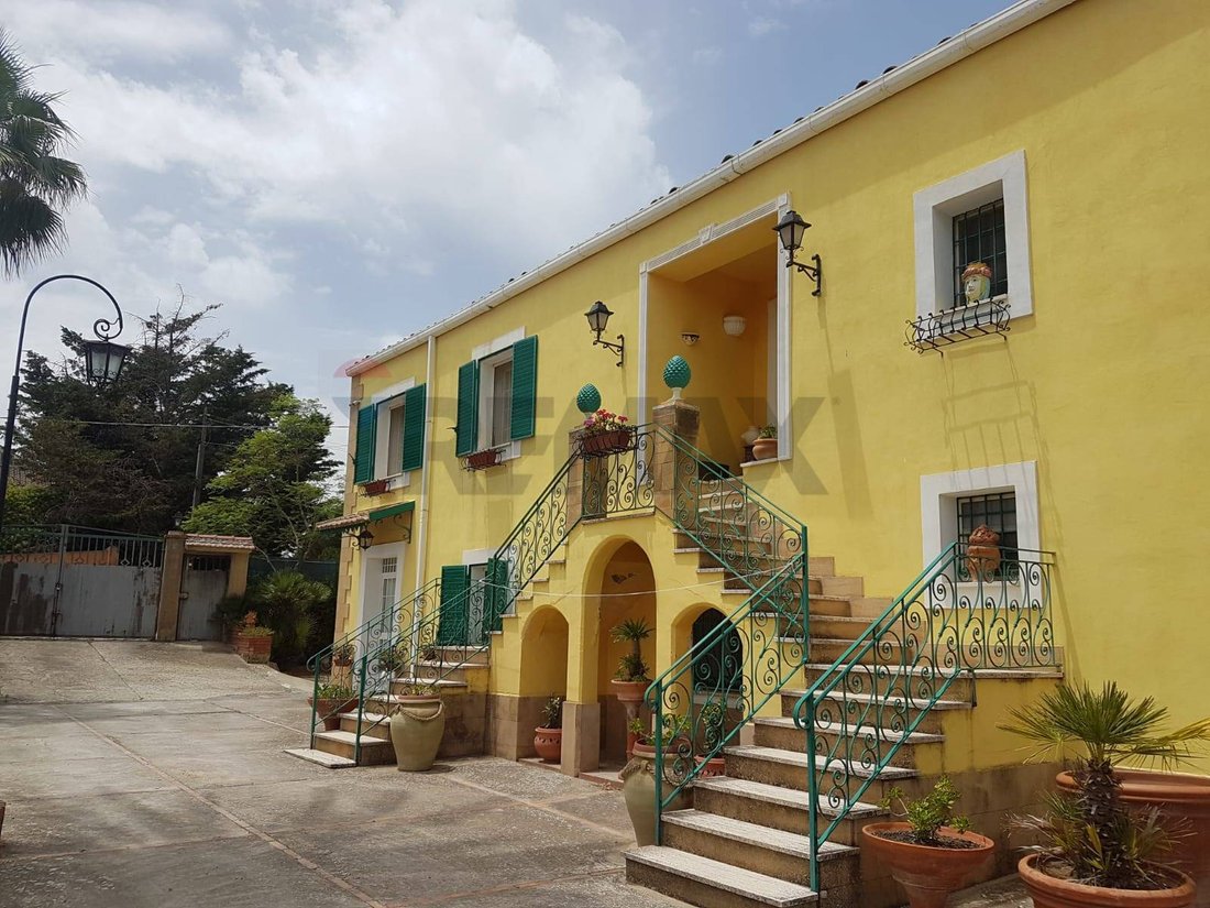 Villa in Caltagirone, Sicily, Italy 1 - 17044728