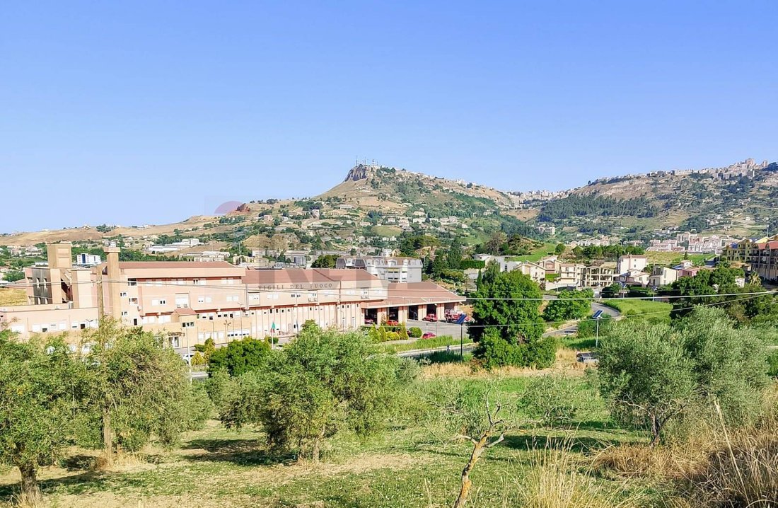Land in Pergusa, Sizilien, Italien 3 - 17044764