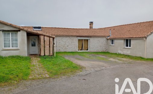 House in Saint-Pere-en-Retz, Pays de la Loire, France 1