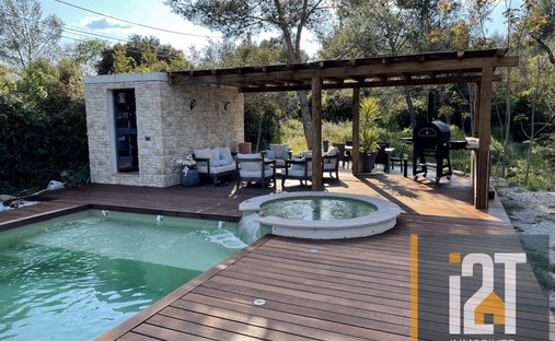 Château 1330 M² Sur 13 Ha Proximité Nimes - 3